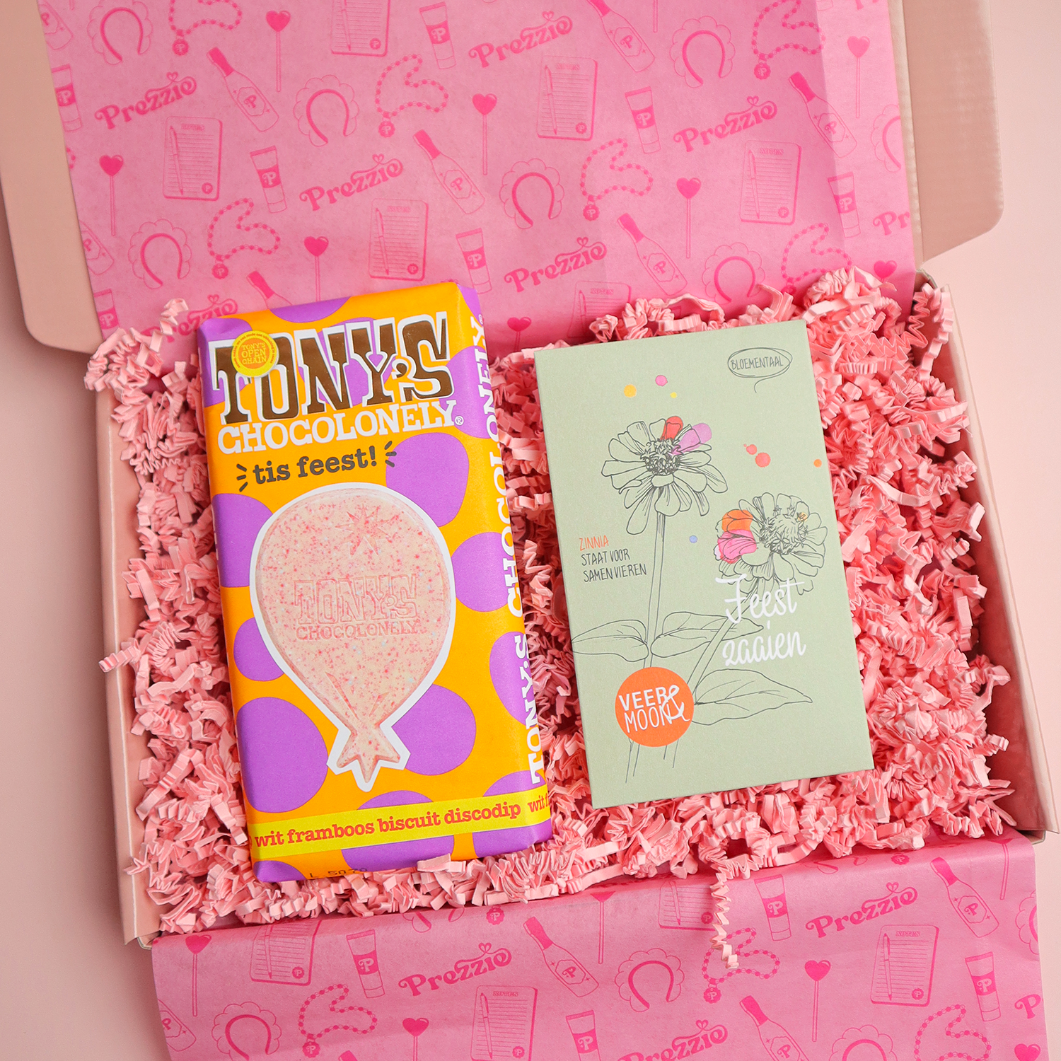 Brievenbus cadeaubox met Tony’s Chocolonely feestreep en bloemenzaadjes feest zaaien