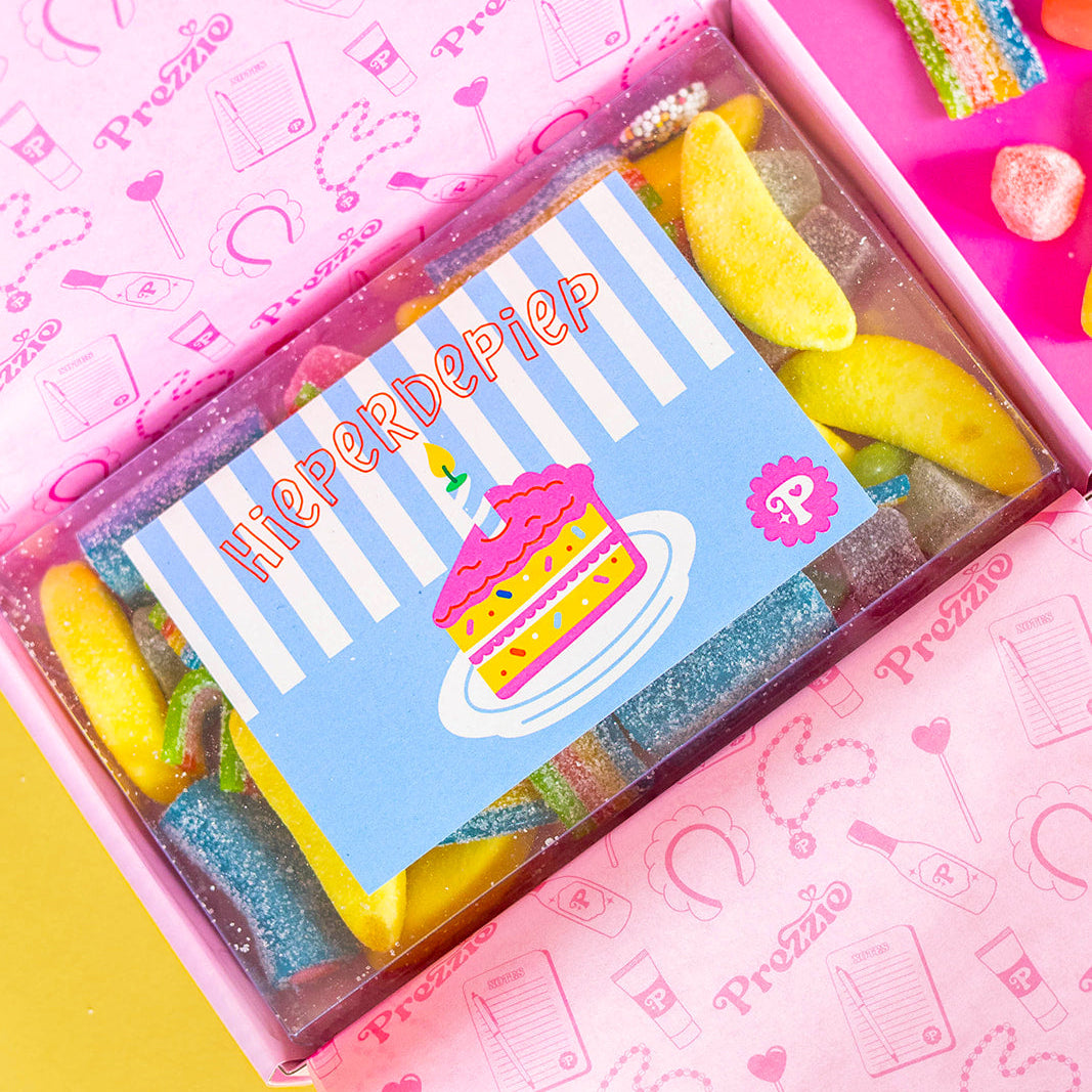 Hieperdepiep snoepcadeau in roze doos – brievenbus cadeautje met snoep voor verjaardag